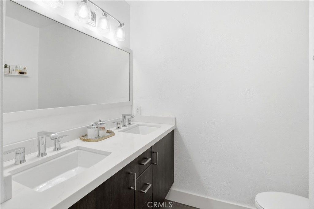 1228 Rutland Road, Unit 6 Newport Beach, CA 92660 - Photo 13 of 21