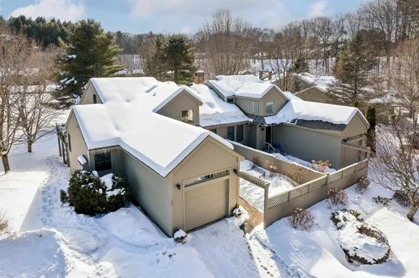 $895,000 | 580 Murphys Road, Unit 3B, Hartford, VT 05059