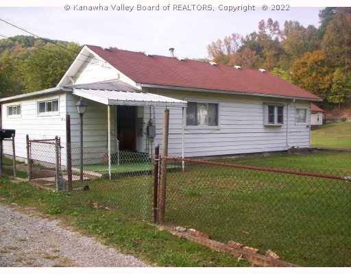 414 Hayes Street Elkview, WV 25071 - Photo 1 of 5 Exterior Front.
