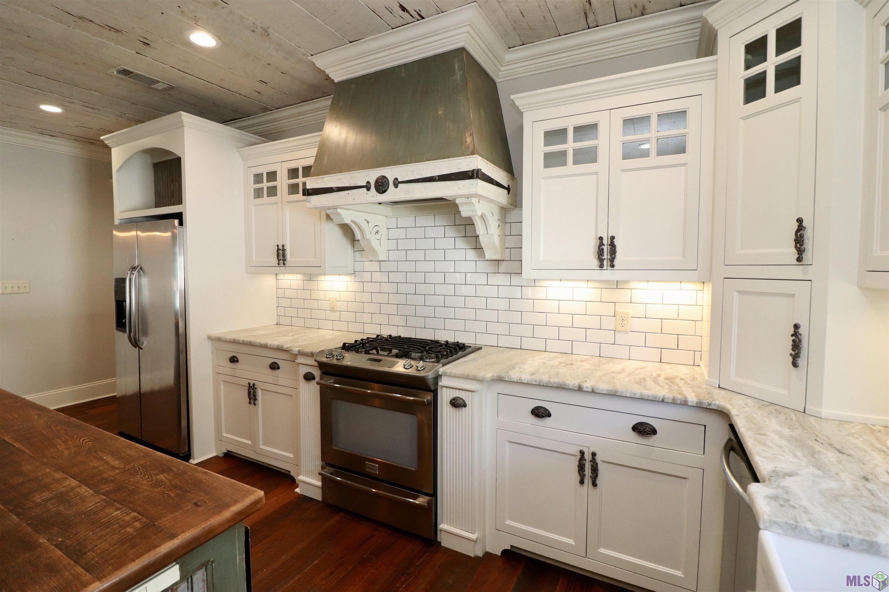 5687 Island Road Jarreau, LA 70749 - Photo 8 of 37