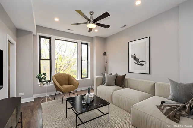 $2,900 | 1545 North Claremont Avenue, Unit 2, Chicago, IL 60622