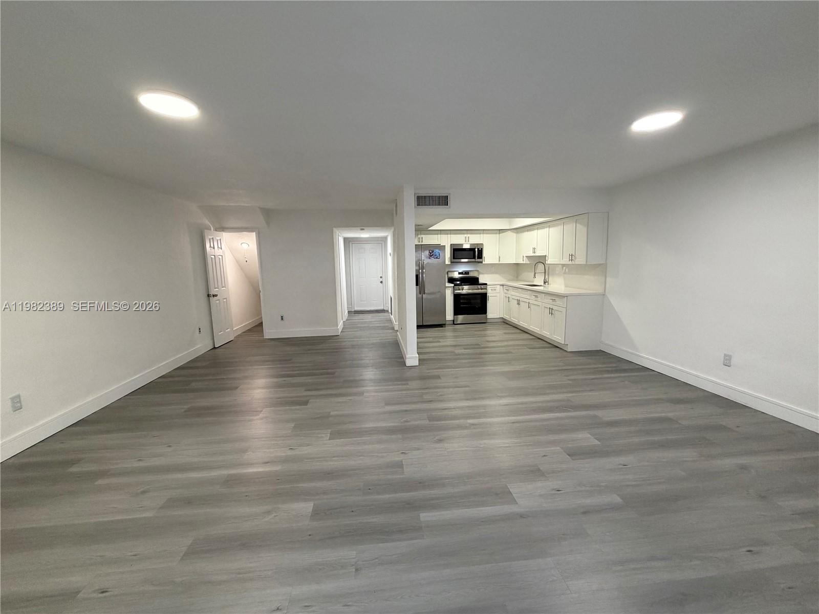 7155 West 2nd Way Hialeah, FL 33014 - Photo 14 of 35