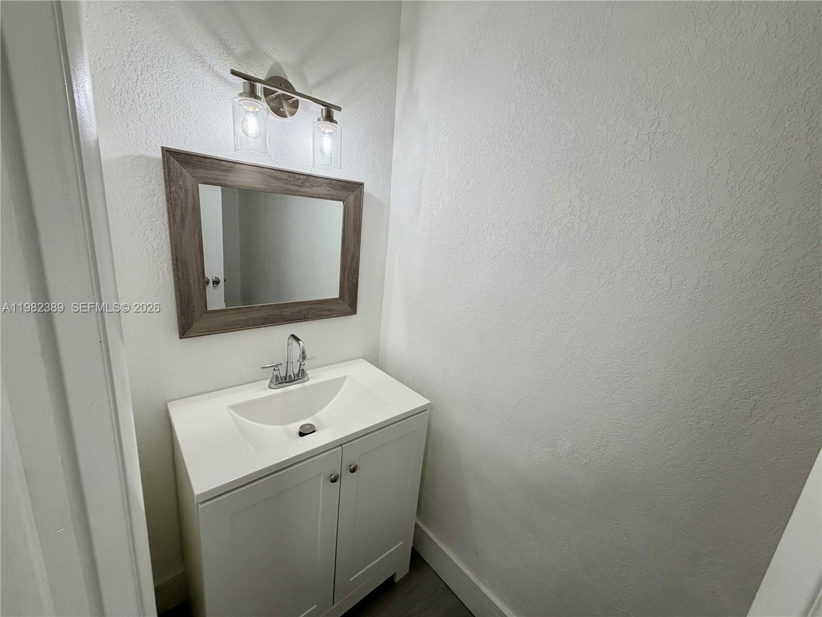 7155 West 2nd Way Hialeah, FL 33014 - Photo 7 of 35