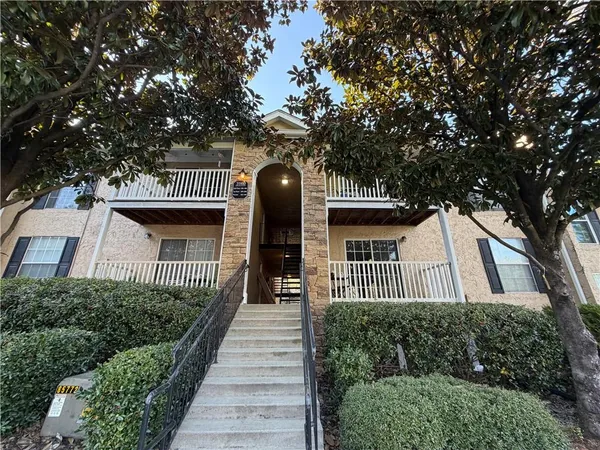 $1,275 | 3160 7 Pines Court, Unit 305, Atlanta, GA 30339