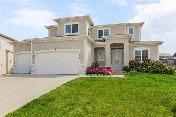 $588,000 | 6709 Northwest 105th Street, Kansas City, MO 64154