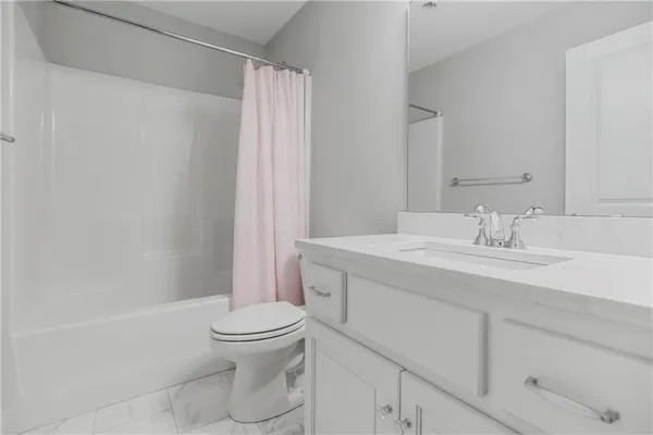 $588,000 | 6709 Northwest 105th Street, Kansas City, MO 64154