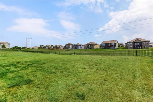 $588,000 | 6709 Northwest 105th Street, Kansas City, MO 64154