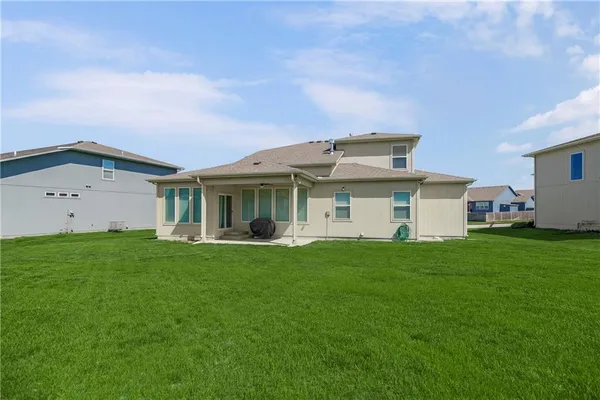 $588,000 | 6709 Northwest 105th Street, Kansas City, MO 64154