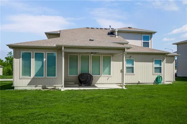 $588,000 | 6709 Northwest 105th Street, Kansas City, MO 64154