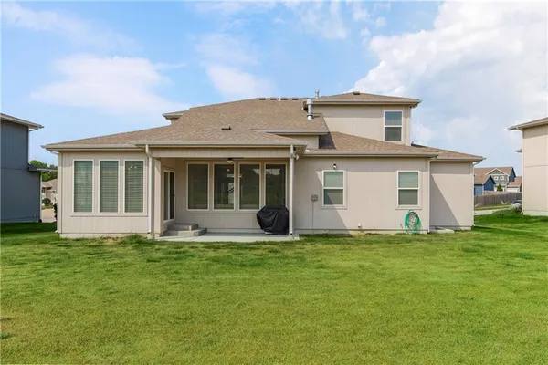 $588,000 | 6709 Northwest 105th Street, Kansas City, MO 64154