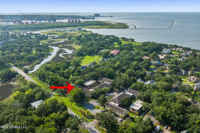 $72,000 | 3310 Washington Avenue, Unit 1311, Pascagoula, MS 39581