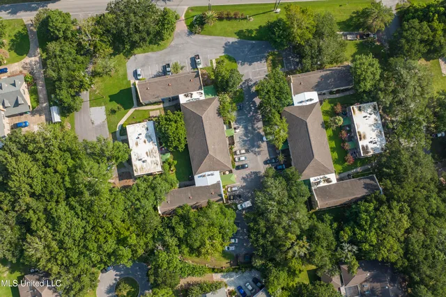 $72,000 | 3310 Washington Avenue, Unit 1311, Pascagoula, MS 39581