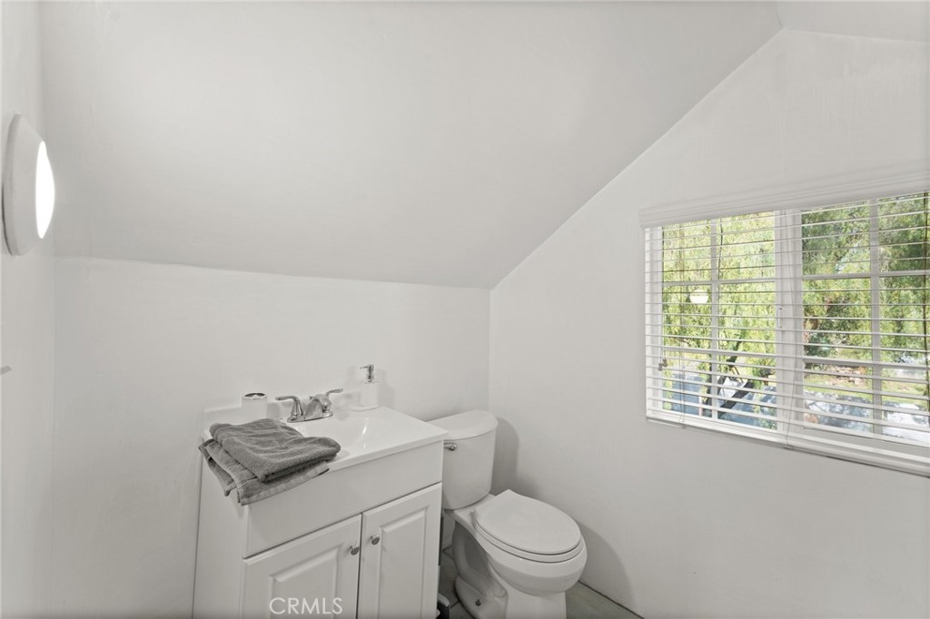 520 West Randall Avenue Rialto, CA 92376 - Photo 23 of 31