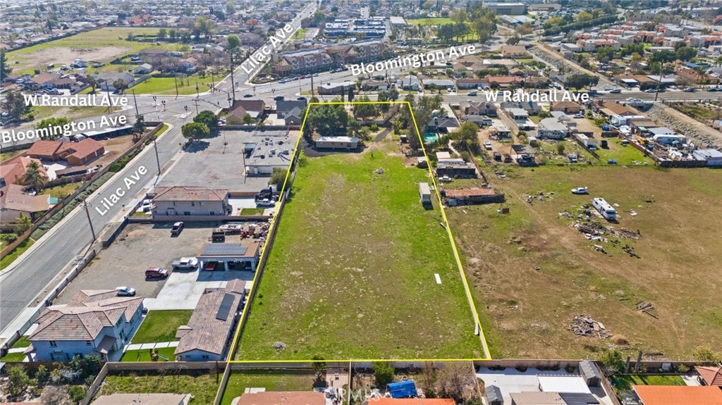 520 West Randall Avenue Rialto, CA 92376 - Photo 4 of 31