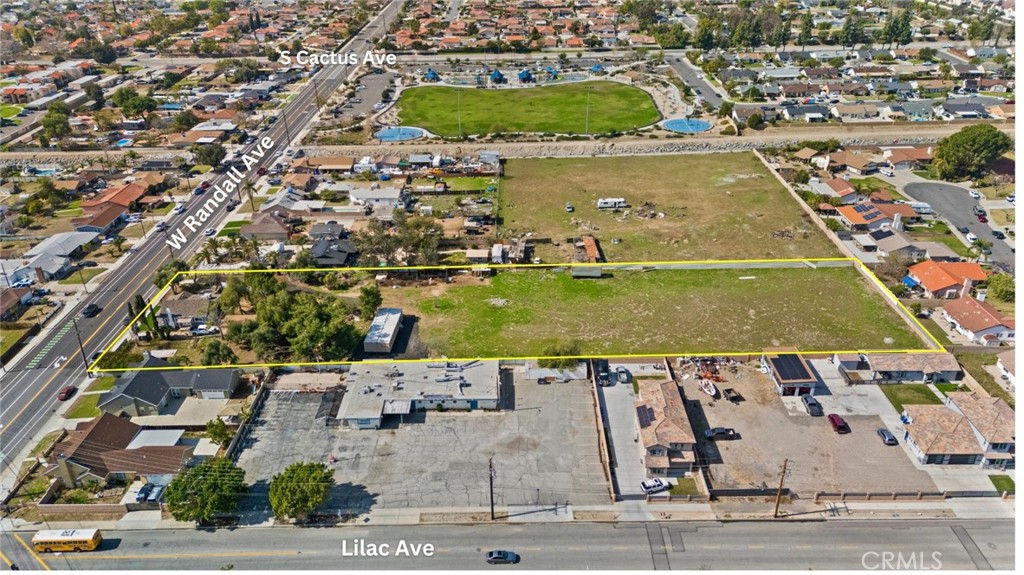 520 West Randall Avenue Rialto, CA 92376 - Photo 5 of 31