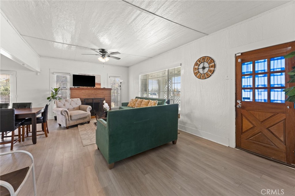 520 West Randall Avenue Rialto, CA 92376 - Photo 10 of 31