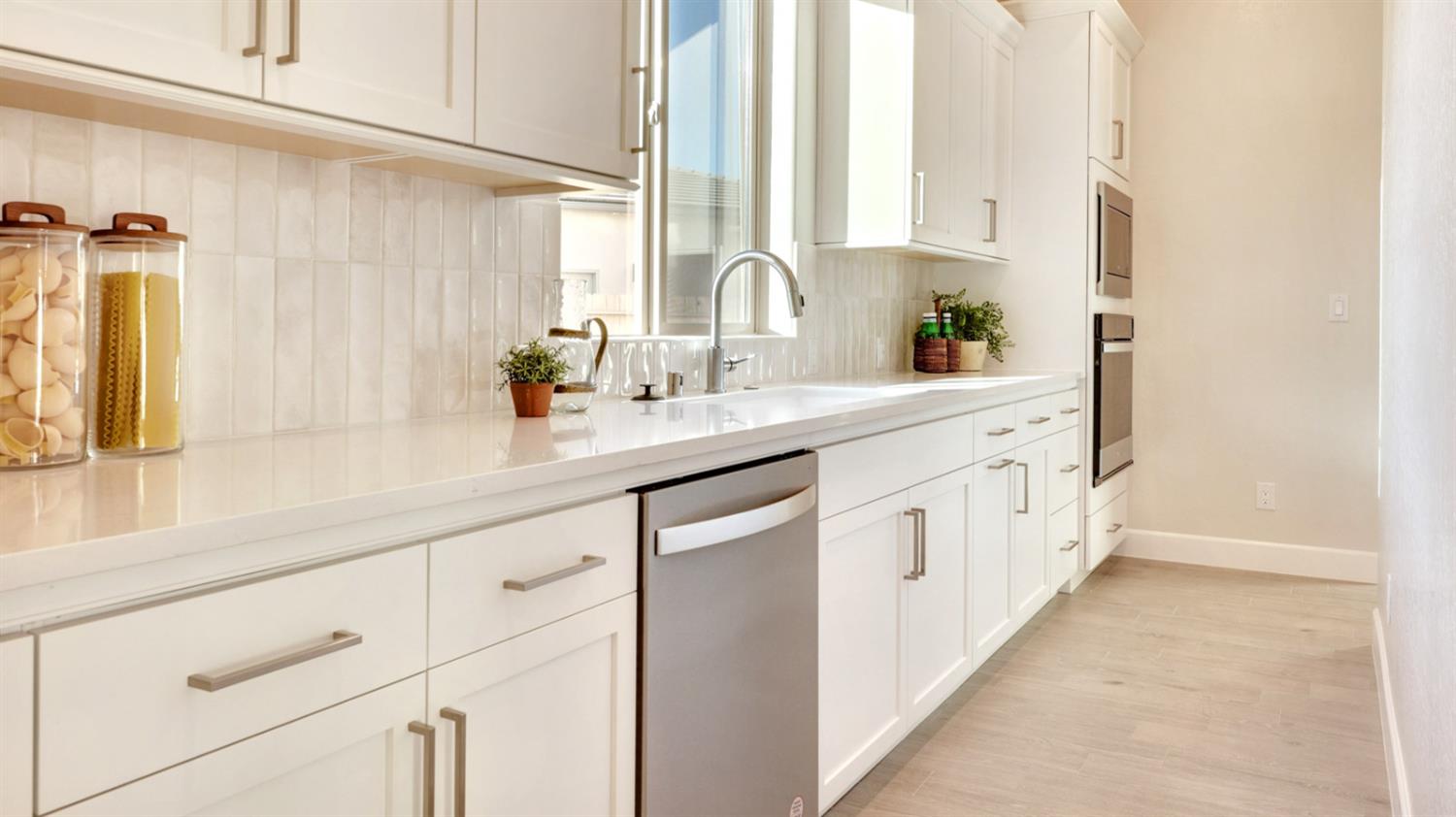 951 Talus Way South Madera, CA 93636 - Photo 11 of 36