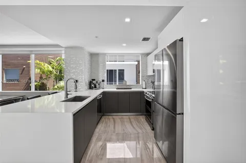 $1,295,000 | 700 Northeast 14th Avenue, Unit 311, Fort Lauderdale, FL 33304