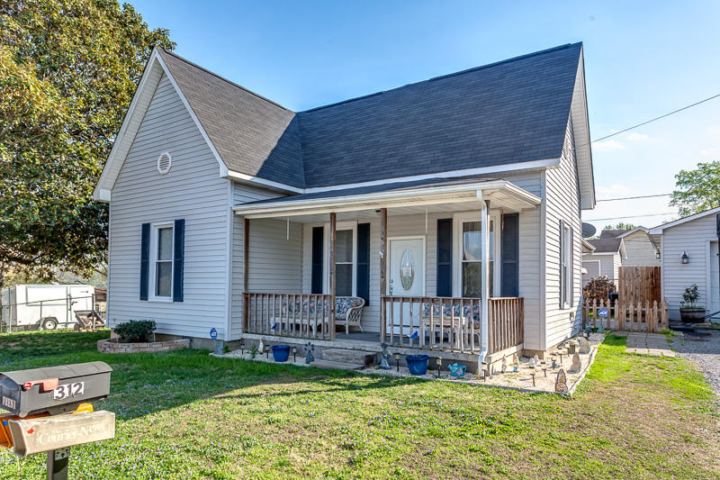 312 Beets Street Clinton, TN 37716 - Photo 3 of 23 003-SMALL