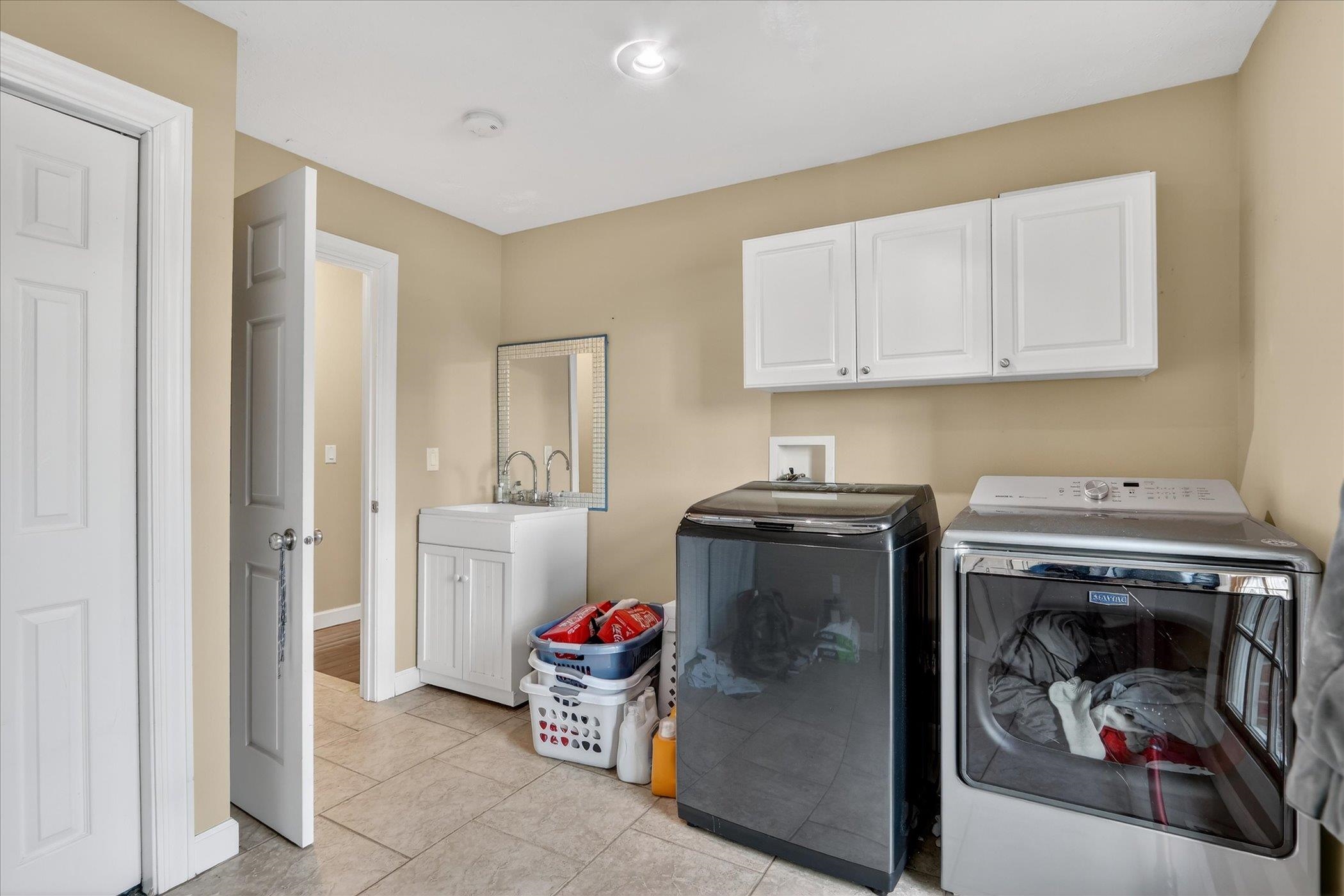 8306 East Crockett Road Roscoe, IL 61073 - Photo 15 of 61