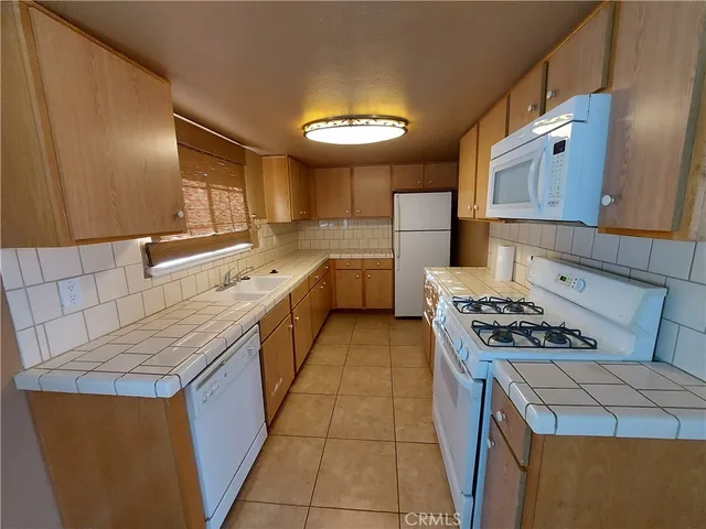 $390,000 | 56164-56164 Papago Trail, Yucca Valley, CA 92284