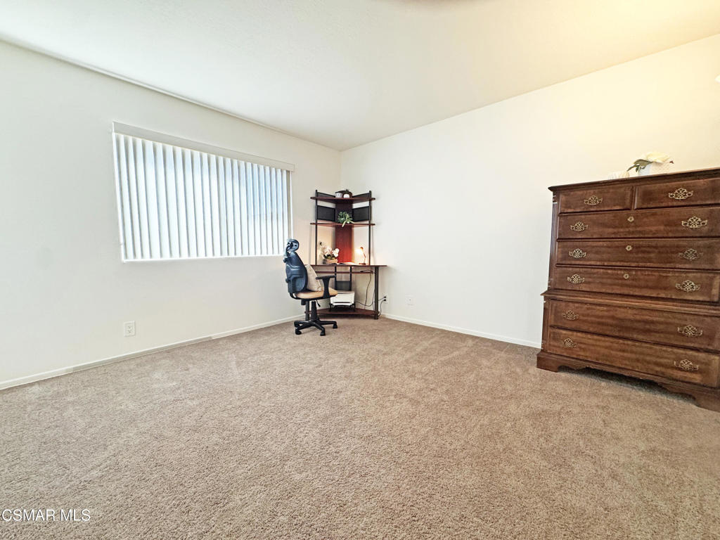 2401 El Portal Way Oxnard, CA 93035 - Photo 21 of 41