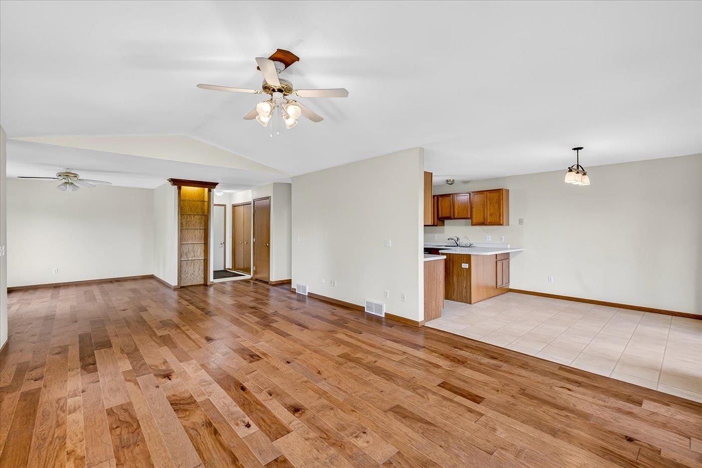 118 East Miller Road Rio, WI 53960 - Photo 20 of 53