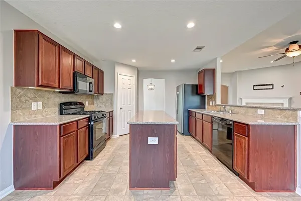 $2,400 | 19014 Rion Hill Court, Cypress, TX 77429