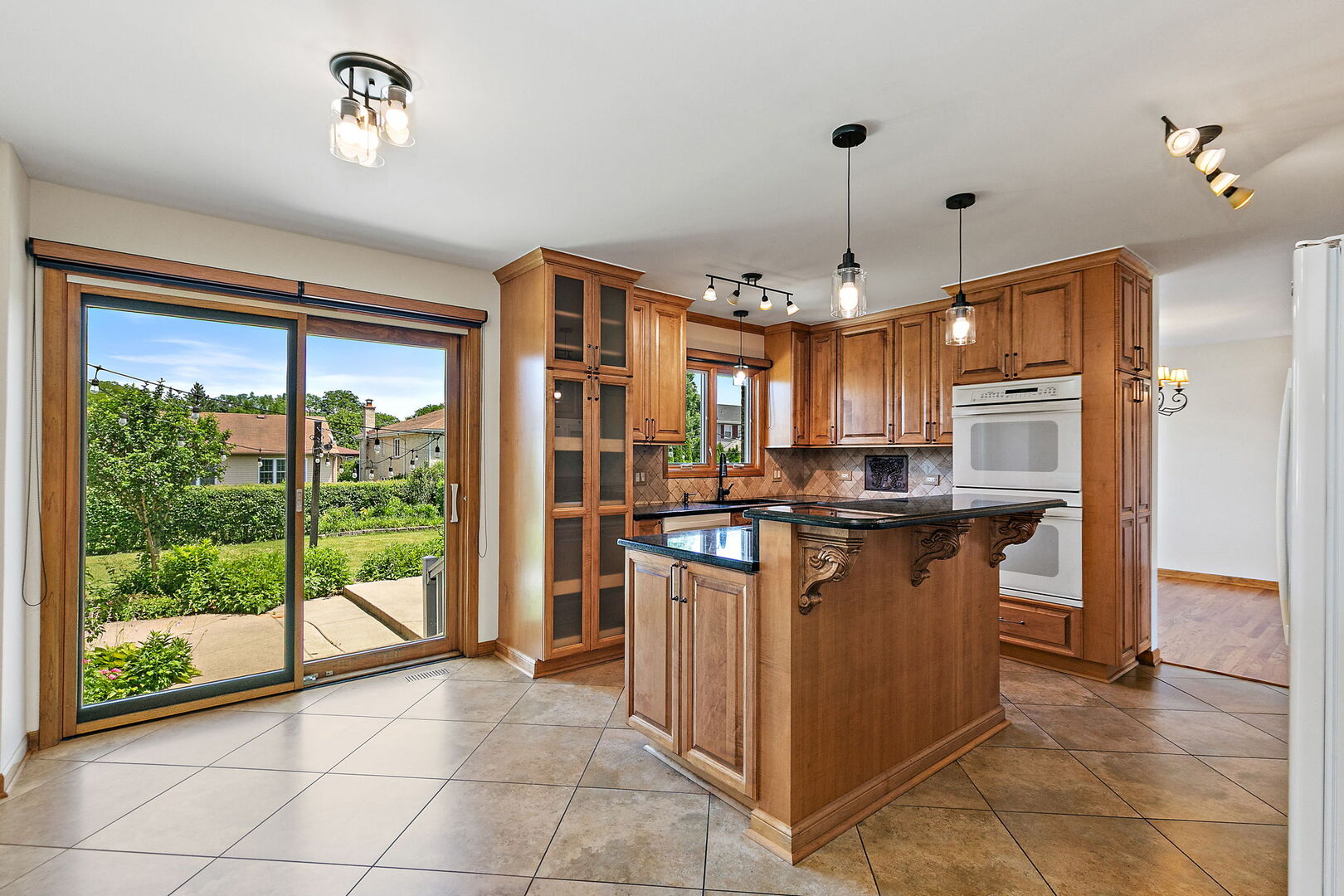1133 Thatcher Lane Addison, IL 60101 - Photo 13 of 36