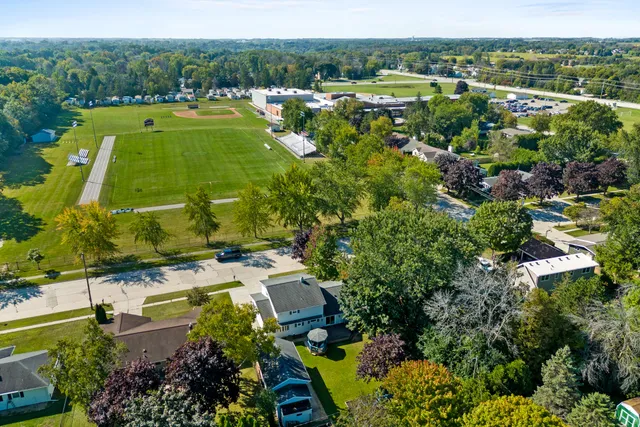 $382,500 | 3912 Wildwood Drive, Manitowoc, WI 54220