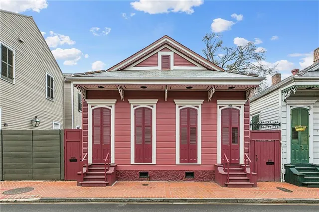 $1,650 | 910 St Peter, New Orleans, LA 70112