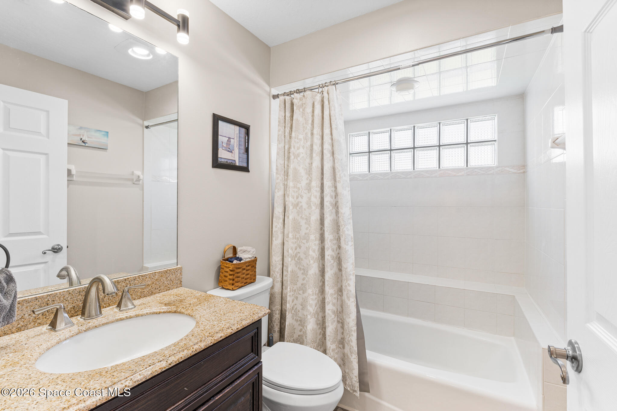 1697 Atrium Drive Melbourne, FL 32935 - Photo 27 of 42 Guest Bath