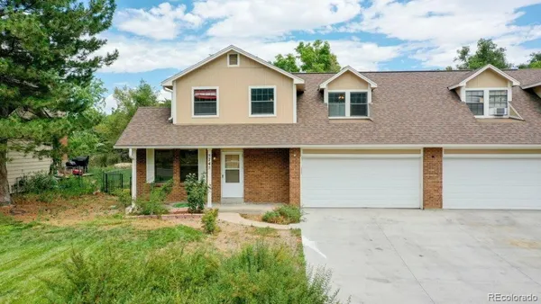 $2,535 | 5745 West 2nd Avenue, Lakewood, CO 80226