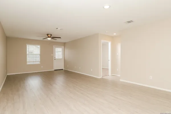 $1,385 | 7275 Plow, San Antonio, TX 78252