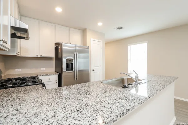 $1,385 | 7275 Plow, San Antonio, TX 78252