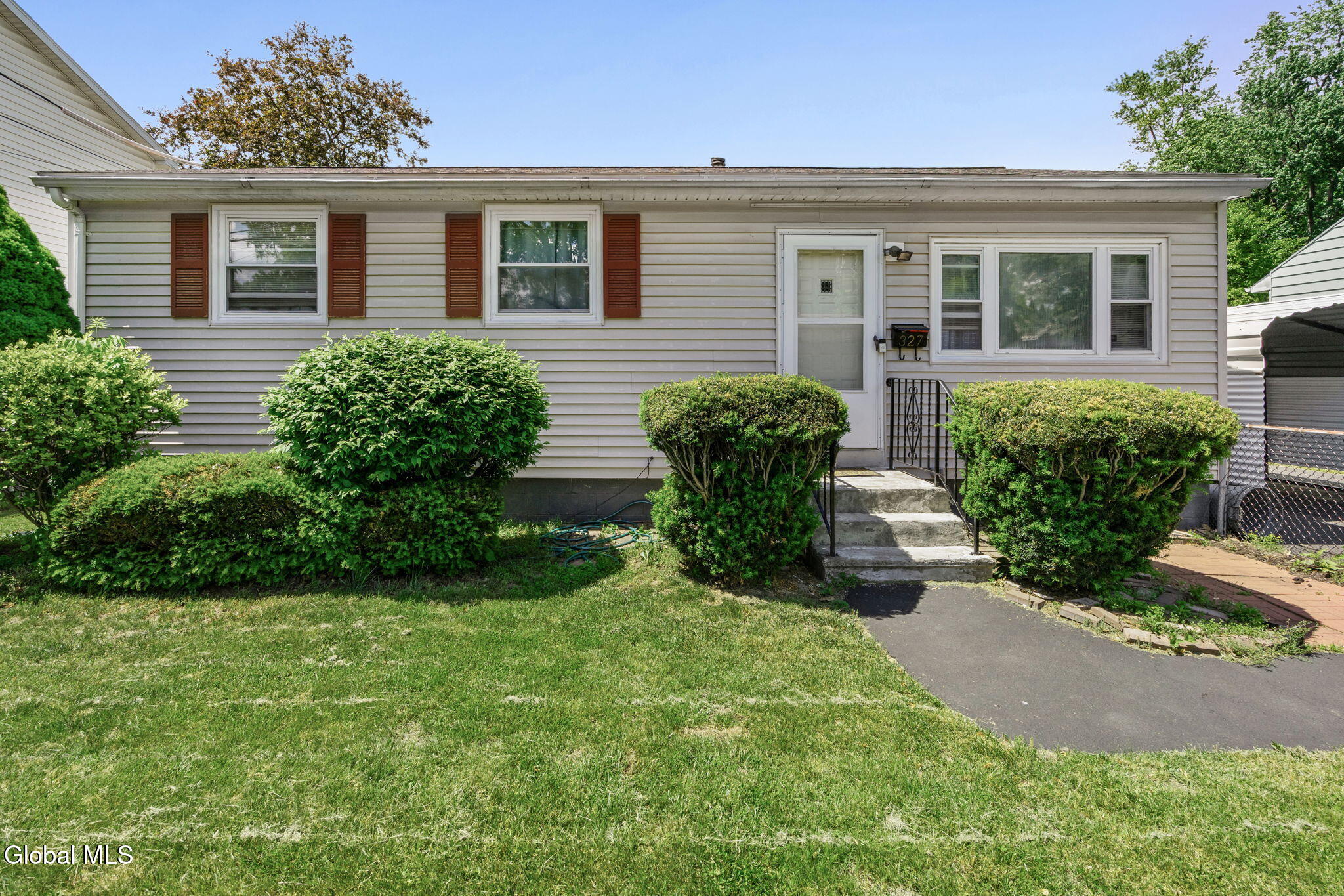 327 Manchester Road Schenectady, NY 12304 - Photo 16 of 16 1-web-or-mls-327-manchester-rd