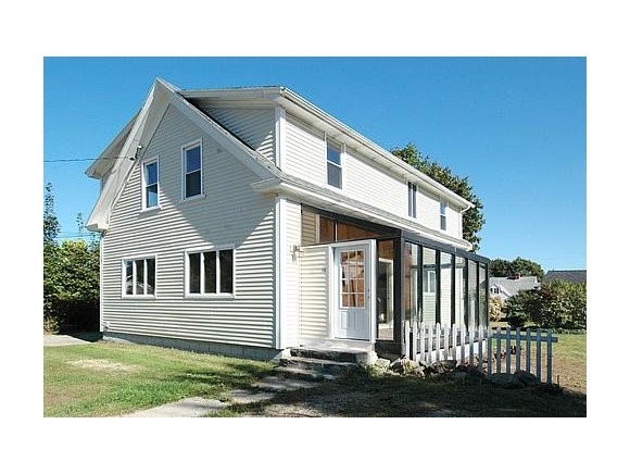 16 Lois Street Rochester, NH 03867 - Photo 1 of 1