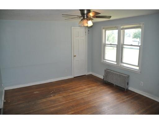 1809 Roosevelt Avenue Springfield, MA 01109 - Photo 5 of 21 Gallery Image 5