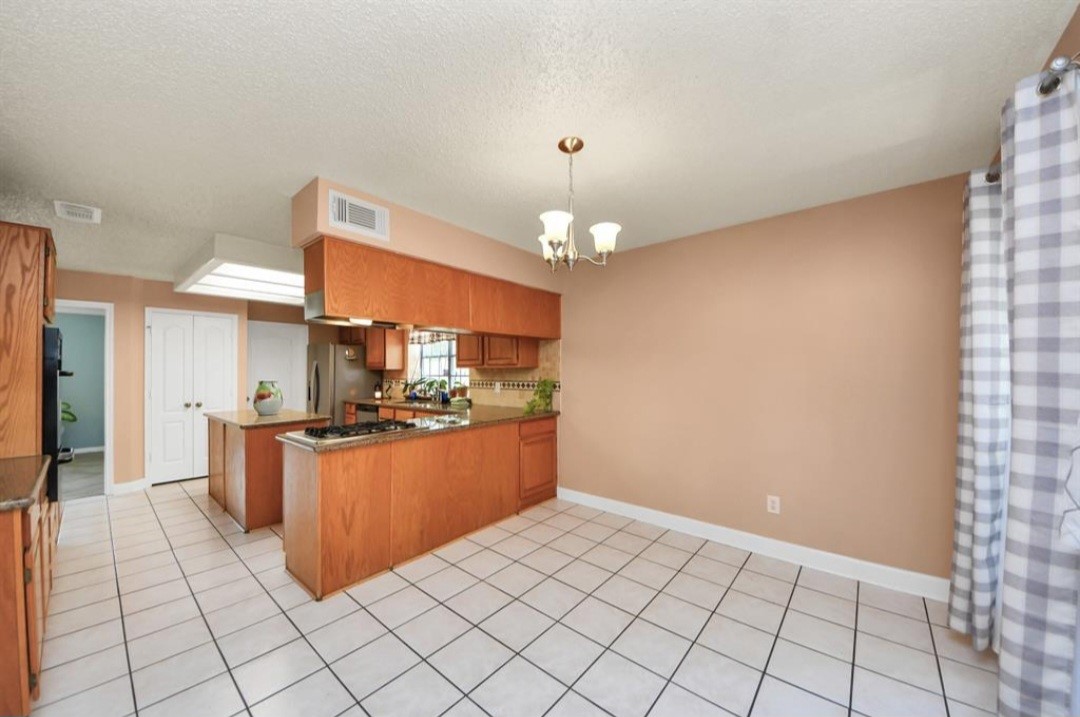 3107 Dulaney Road Houston, TX 77084 - Photo 16 of 47 Breakfast area
