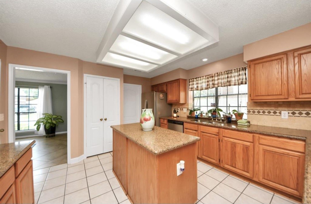 3107 Dulaney Road Houston, TX 77084 - Photo 20 of 47 Kitchen