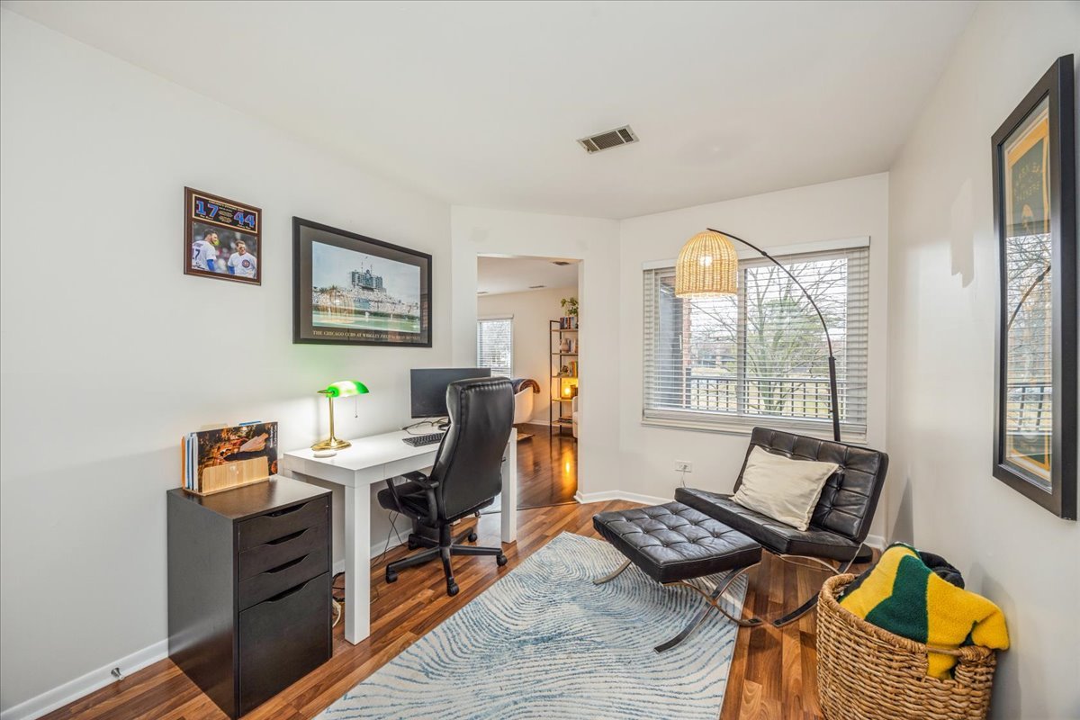 6425 Clarendon Hills Road, Unit 211 Willowbrook, IL 60527 - Photo 12 of 25