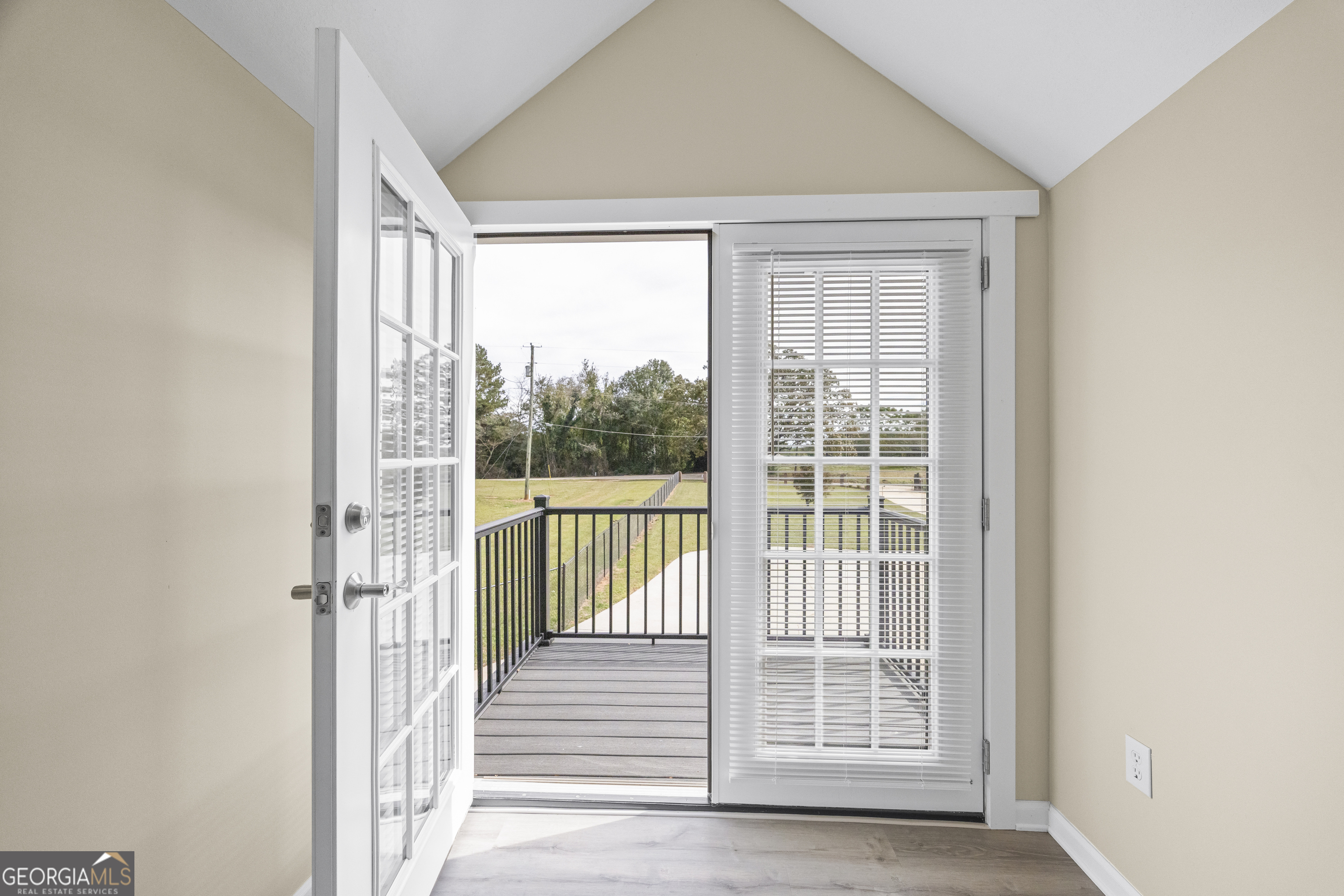 22 Anderson Thomas Road Martin, GA 30557 - Photo 102 of 110 a view of a wooden floor and a window