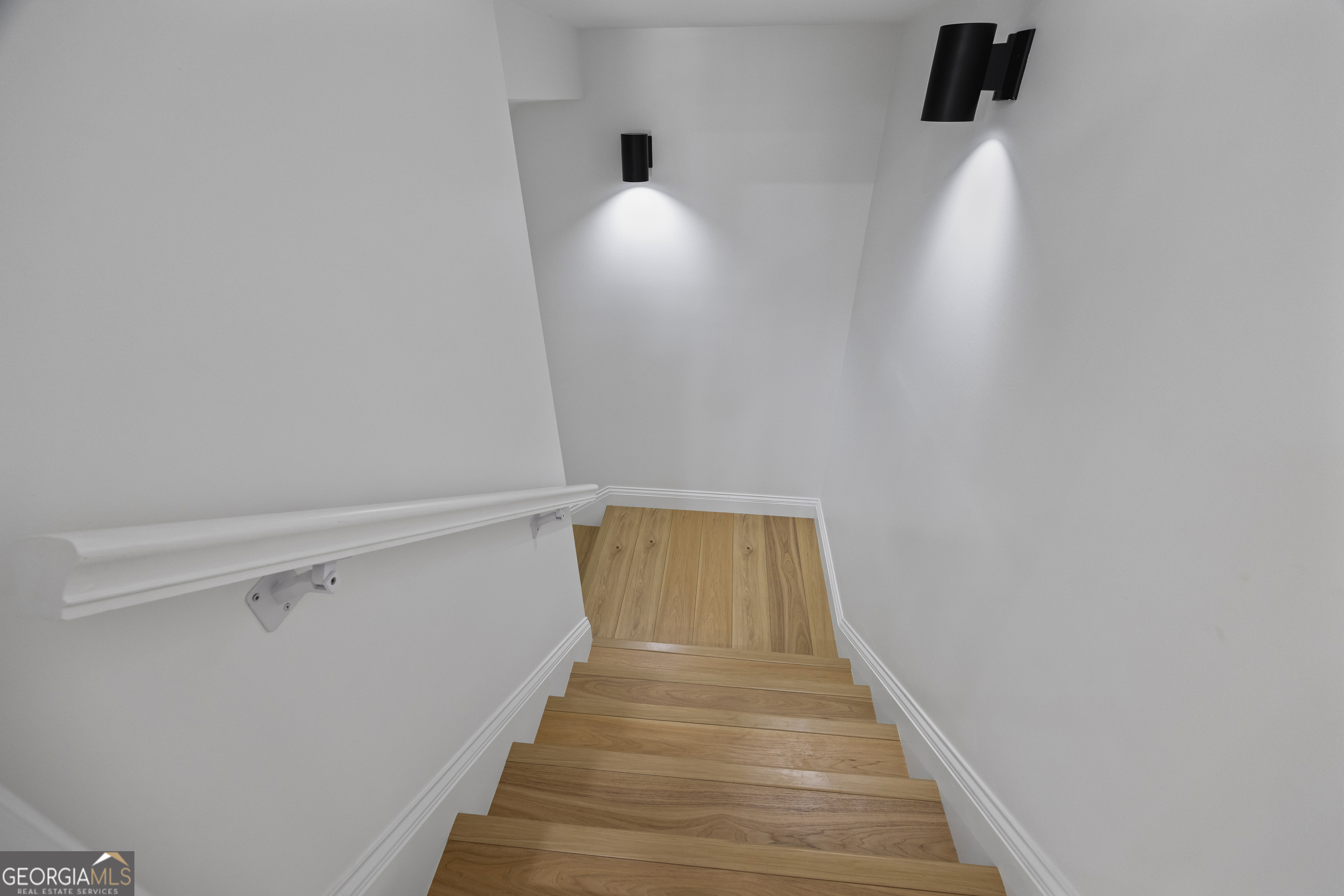 22 Anderson Thomas Road Martin, GA 30557 - Photo 76 of 110 a view of a hallway with wooden floor