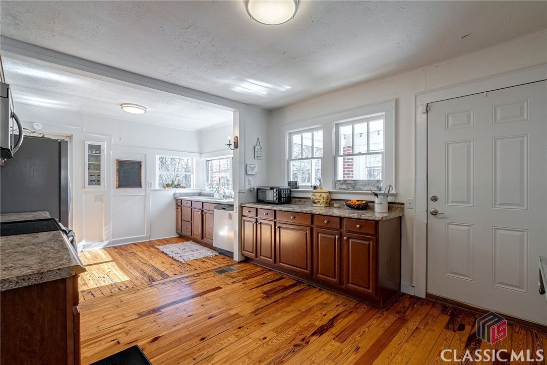 2045 Robert Hardeman Road Winterville, GA 30683 - Photo 11 of 42 Gallery Image 11