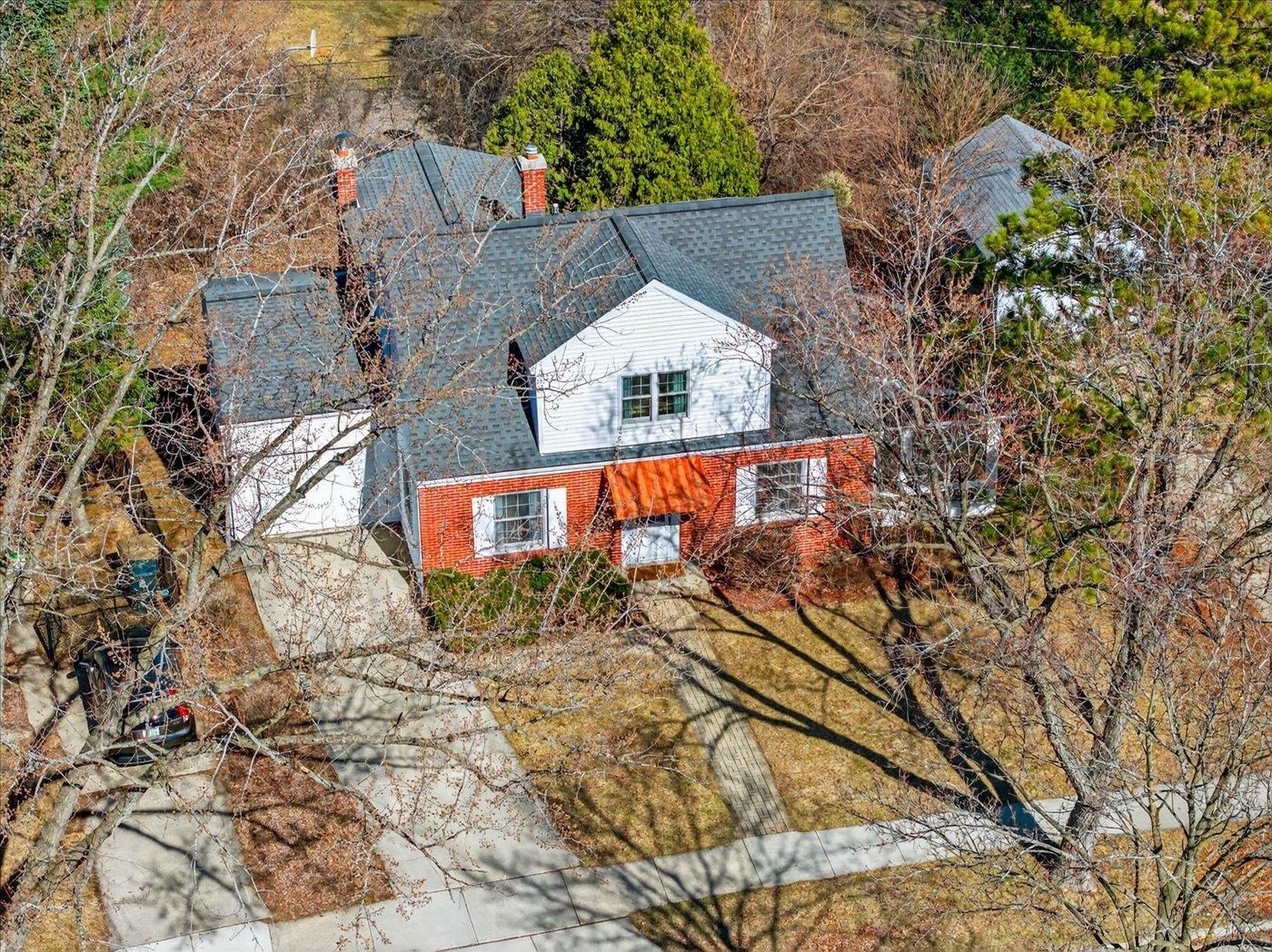 3534 Heather Crest Madison, WI 53705 - Photo 2 of 54