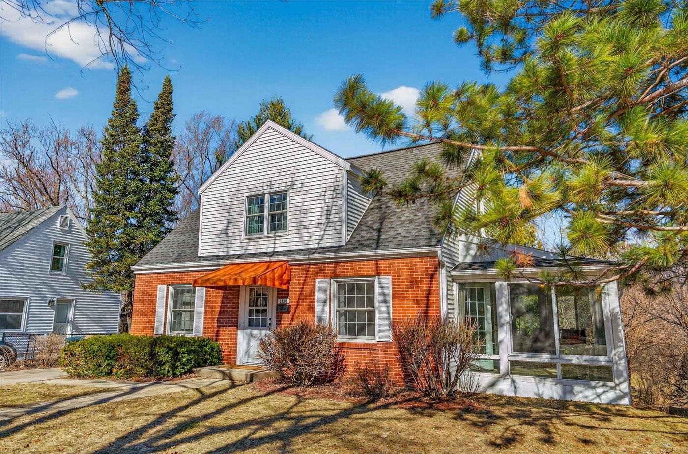 3534 Heather Crest Madison, WI 53705 - Photo 3 of 54