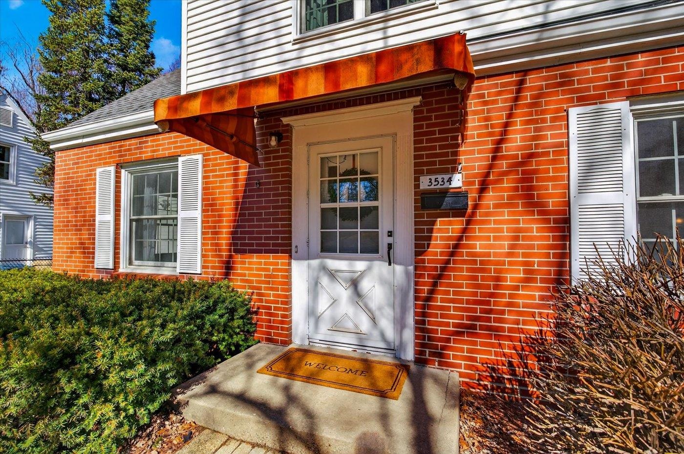 3534 Heather Crest Madison, WI 53705 - Photo 4 of 54