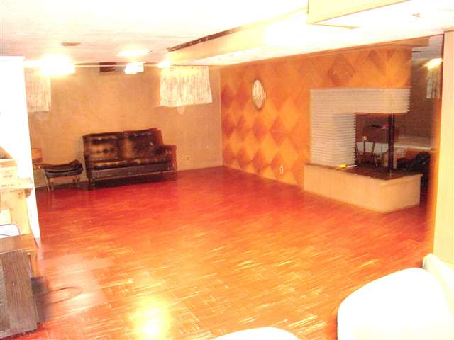 403 Lexington Road Grosse Pointe, MI 48236 - Photo 15 of 18 31066217-14.JPG