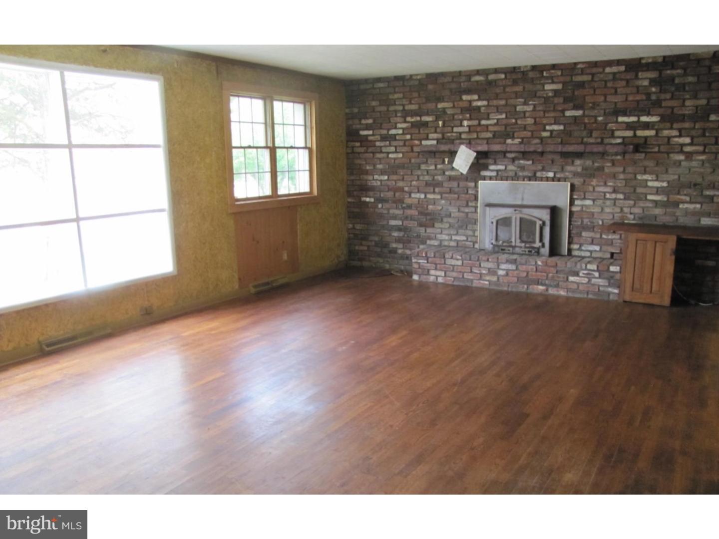 2153 Garwood Road Camden County, NJ 08081 - Photo 4 of 11
