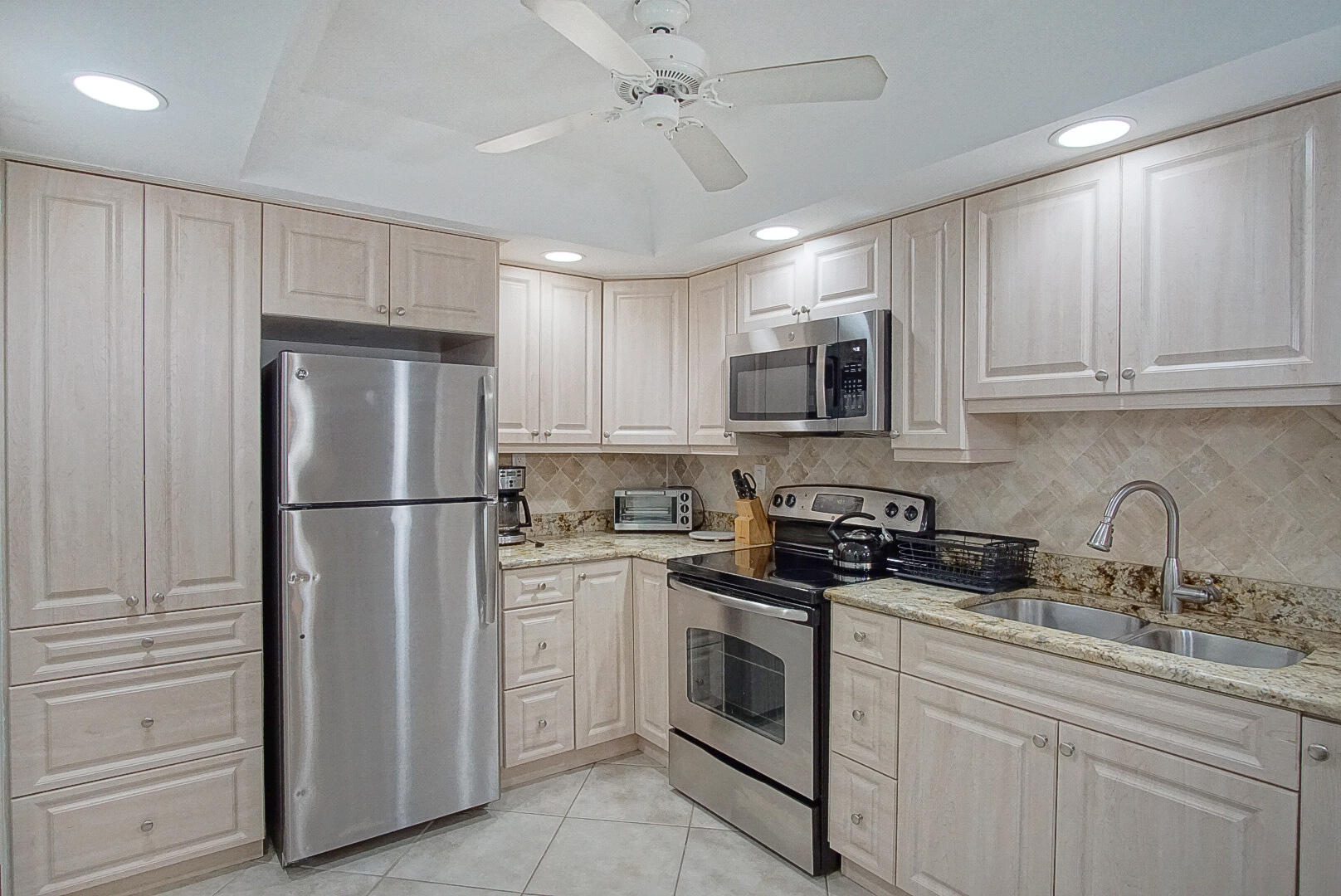 2400 South Ocean Dr Unit C712